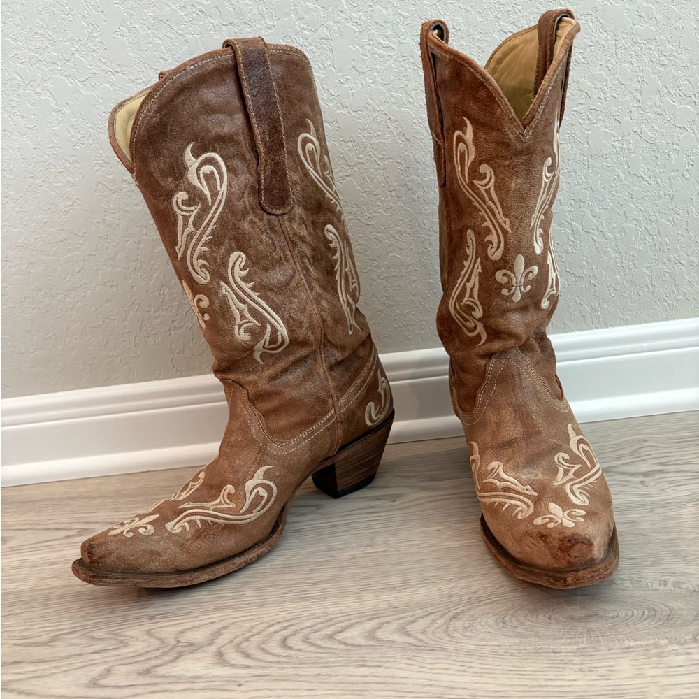 Corral Light Brown Embroidered Heeled Boots